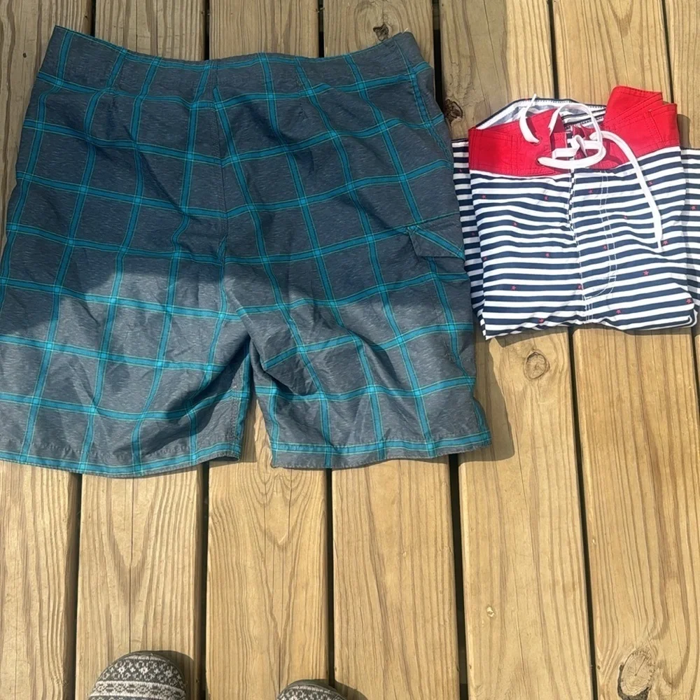 🍍PAIR OF OLD NAVY SWIM TRUNKS🍍sz large🍍K-1